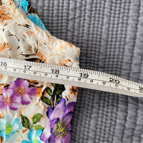 Floral Sleeveless Dress - Picture 6 of 7